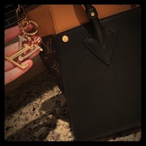 Louis Vuitton New Wave Charm Key Holder